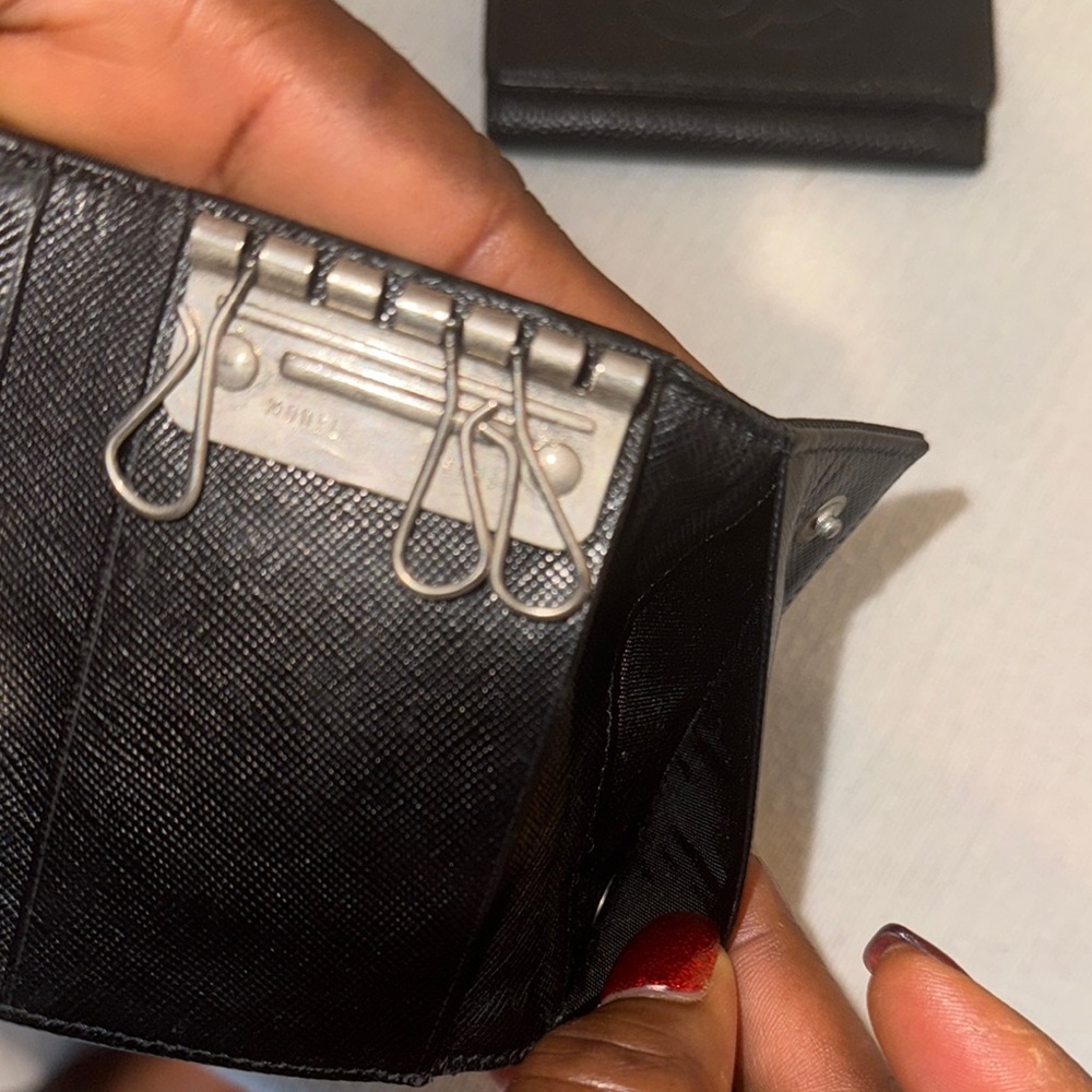 Prada Black Triangular Logo Wallet - Picture 12 of 14